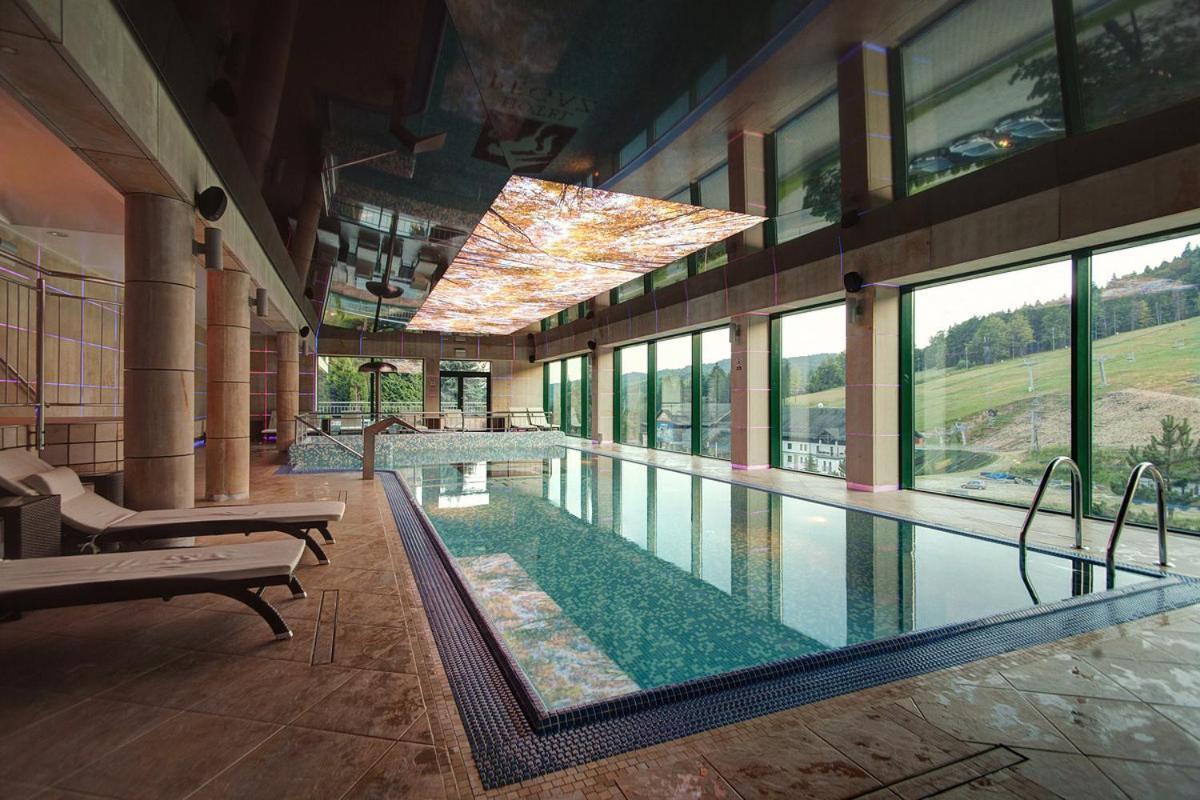 Hotel Pegaz Krynica-Zdrój Exteriér fotografie